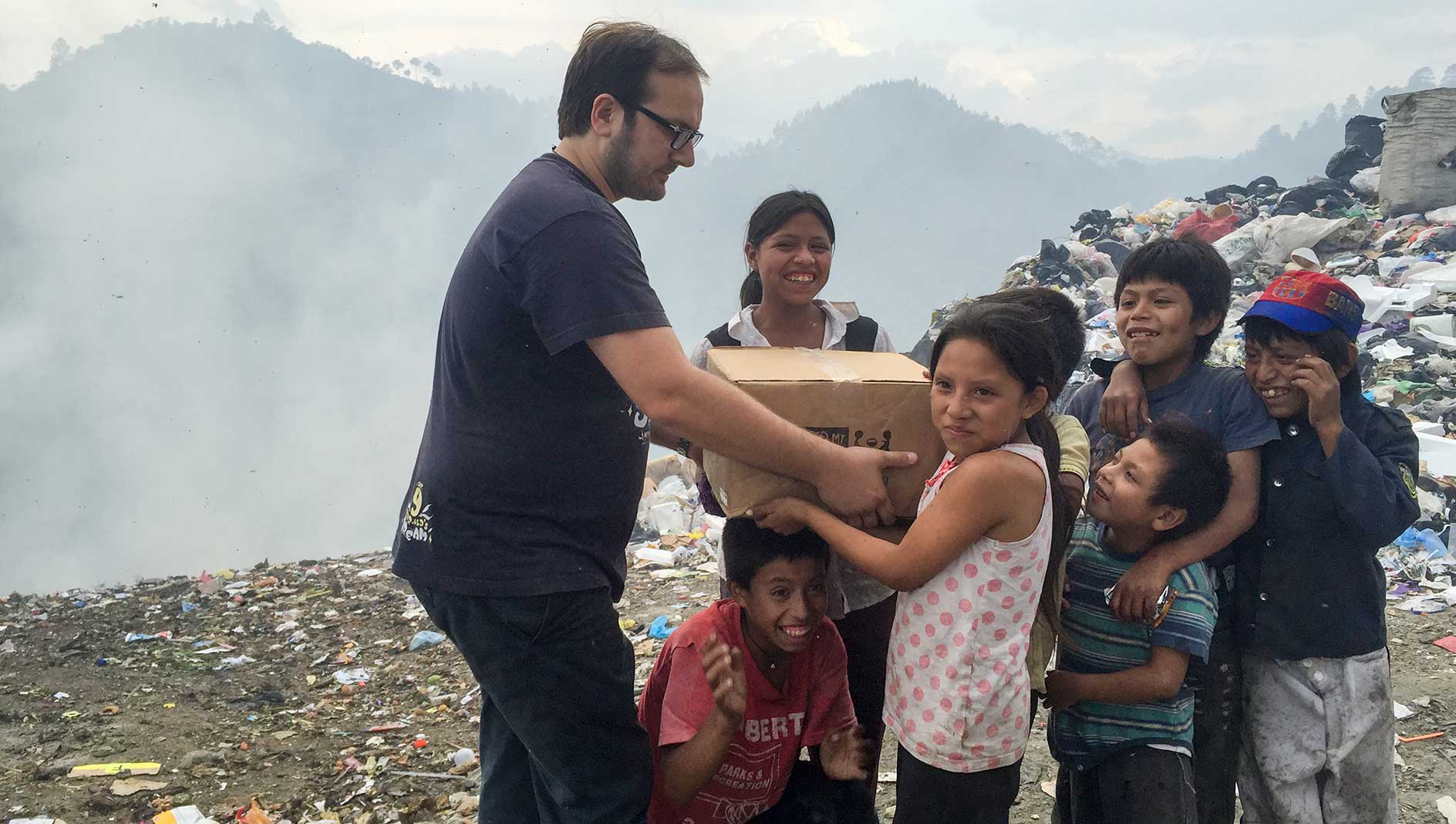 Aiuto ai bambini della discarica in Guatemala