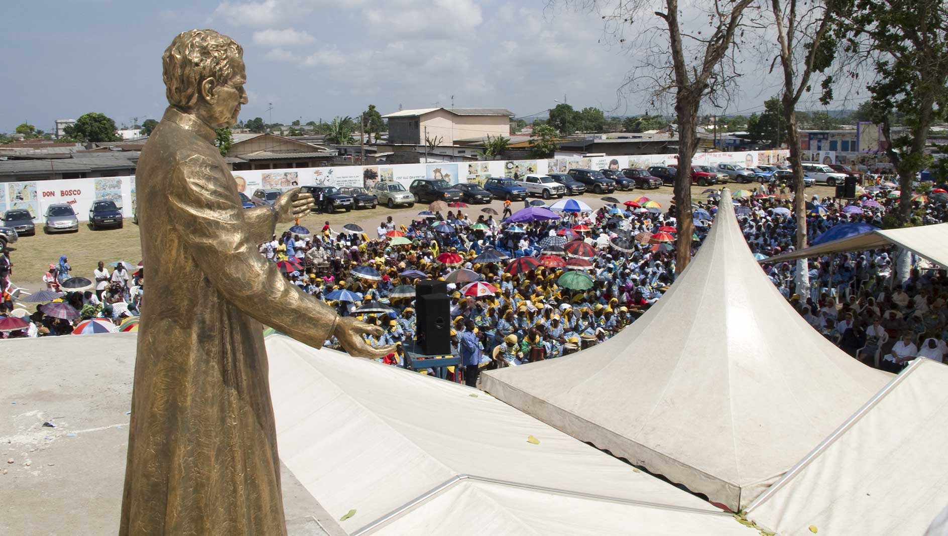 Statua di Don bosco