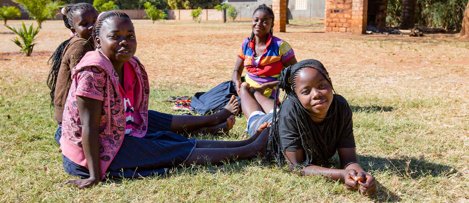 Gruppo di giovani donne di Brazzaville